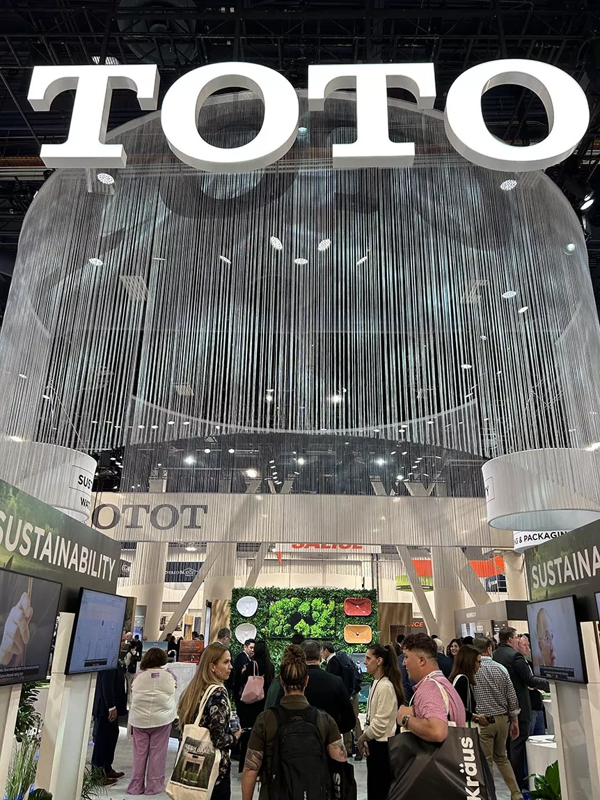 Crowds gather at TOTO’s KBIS 2025 booth to explore design trends and bathroom and kitchen innovations